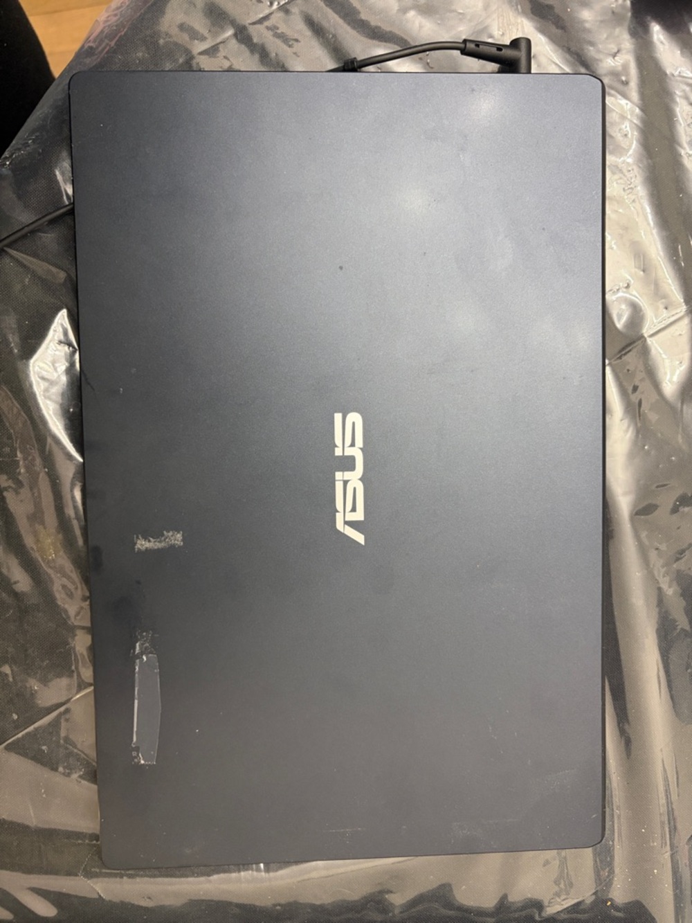 ASUS vivobook E410MA Laptop with Center Logo
